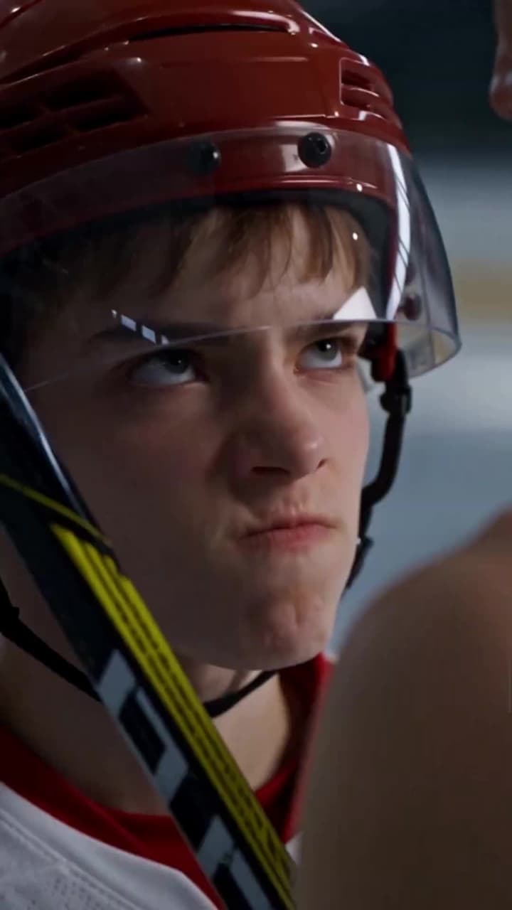 Fille se fait passer pour son frère : le désir interdit de son coloc hockeyeur - Épisode 40