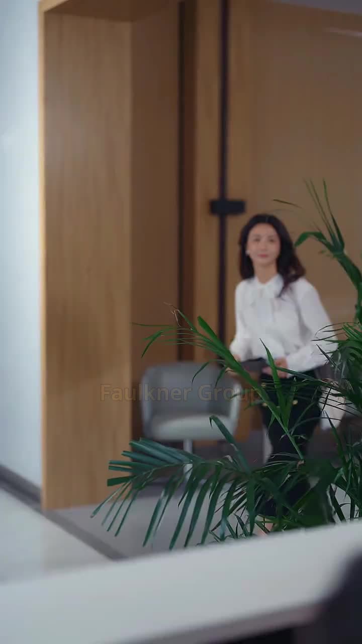 The Ex-Wife is Too Alluring: Mr. Faulkner’s Mad Pursuit - Episode 18