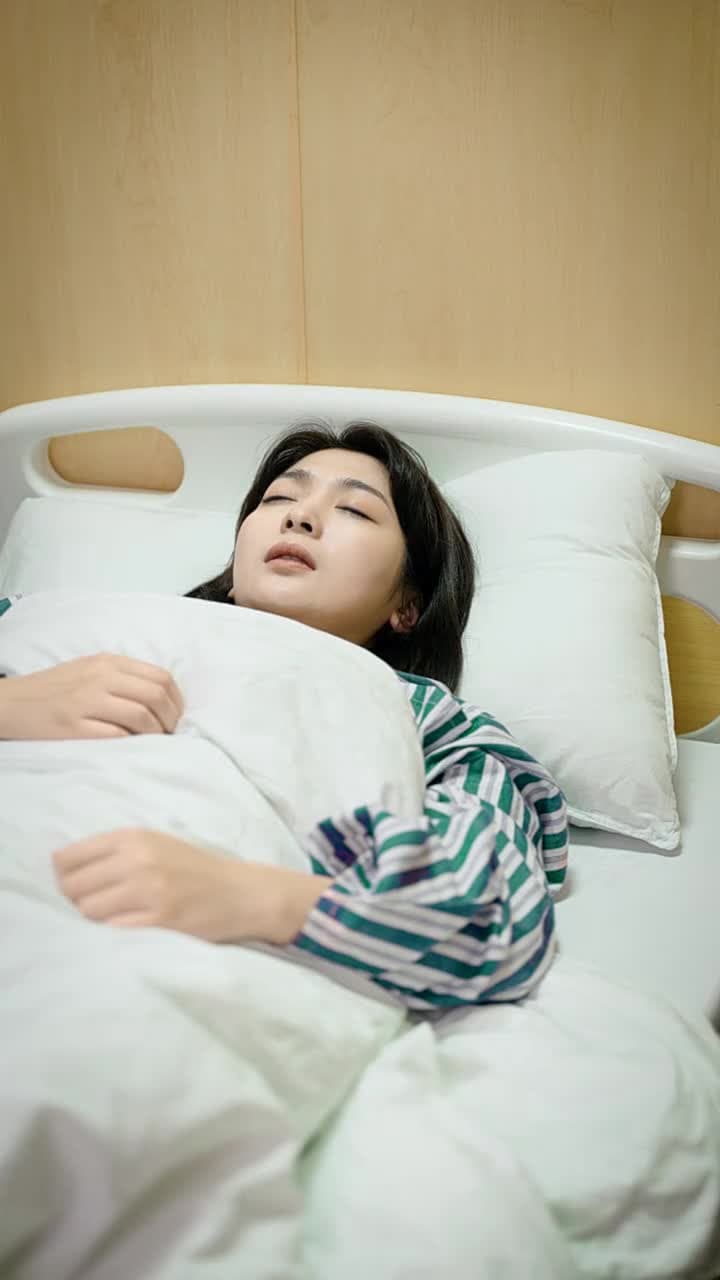 離婚後,顧少死皮賴臉纏着我 - 第 15 集