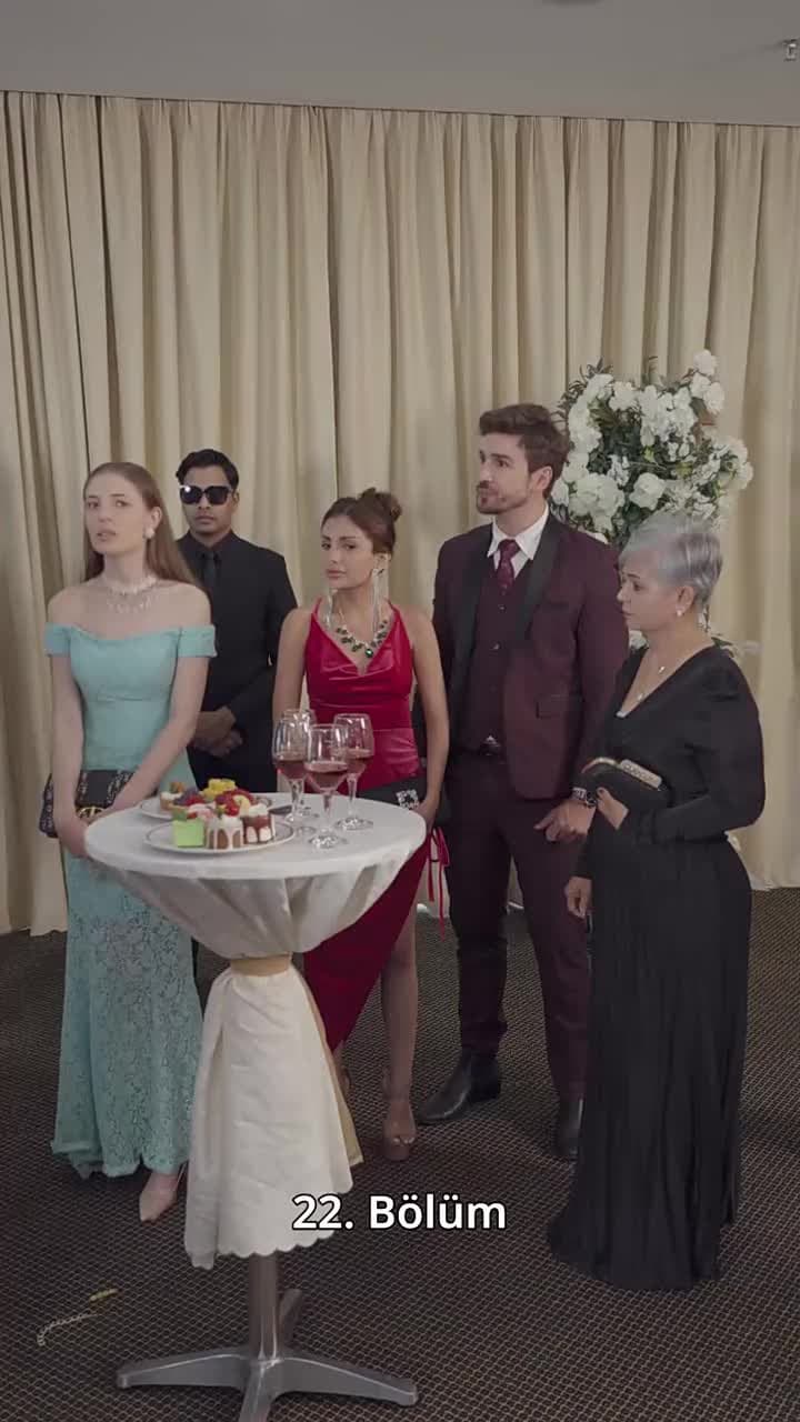 Lüks Aileler: Aşk ve İntikam - Bölüm 22