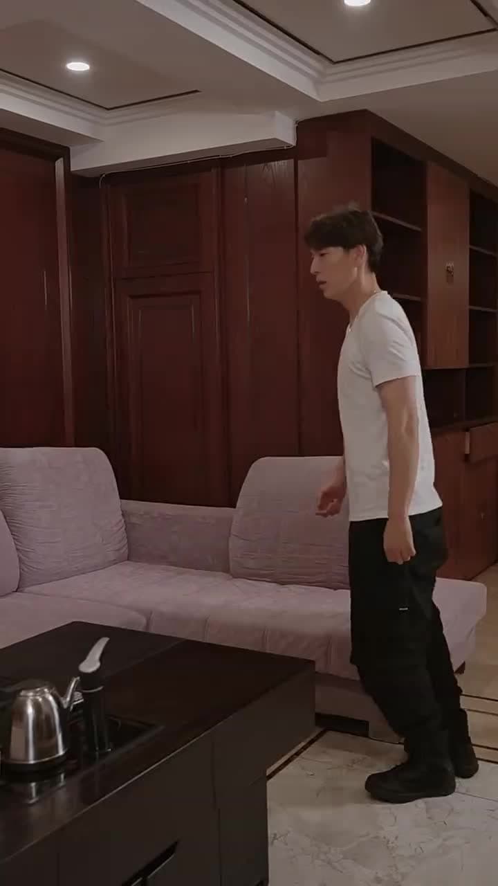 美女總裁的貼身狂龍 - 第 79 集