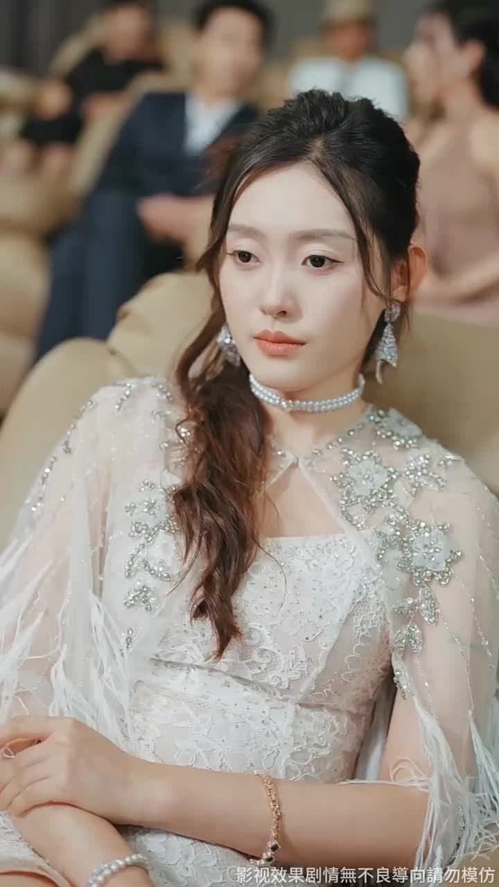 離婚後我成了全球首富的孫女 - 第 23 集
