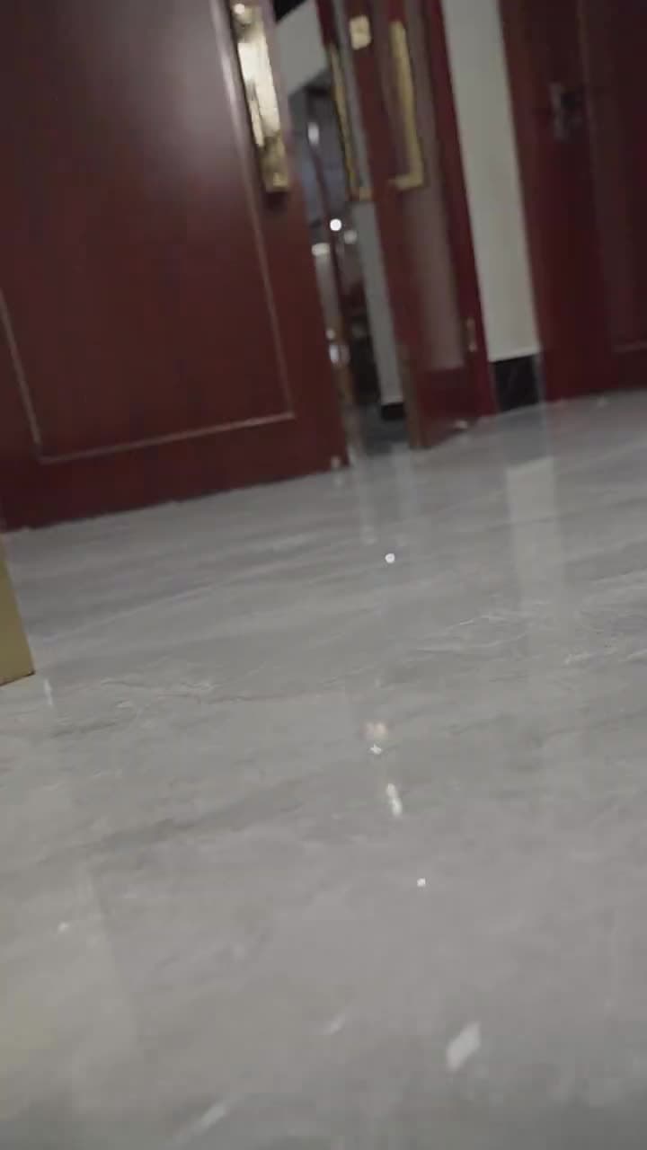 離婚後賴上女總裁 - 第 7 集