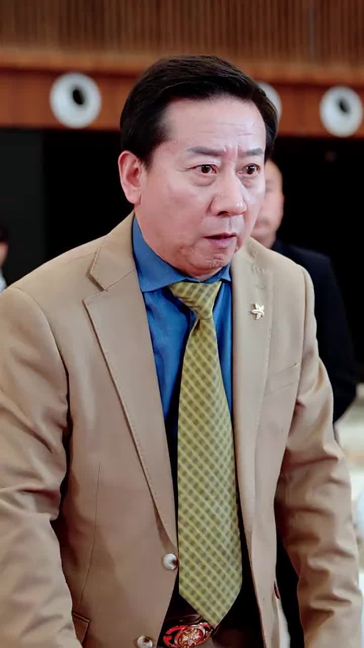 離婚妳選的,總裁向我求婚妳哭什麽 - 第 12 集
