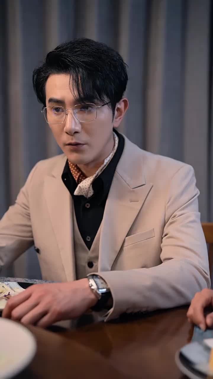 渣男嫌我醜,我轉身嫁給千億縂裁 - 第 42 集