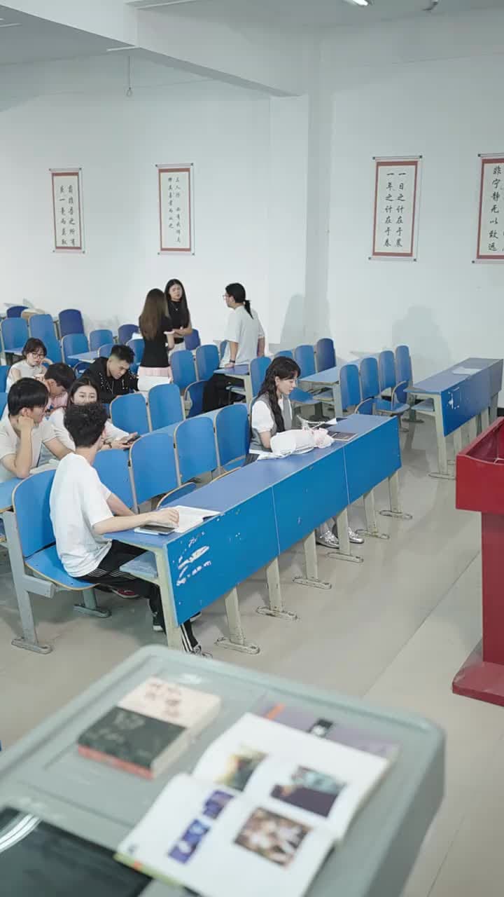 綁定系統後校花她又爭又搶 - 第 29 集