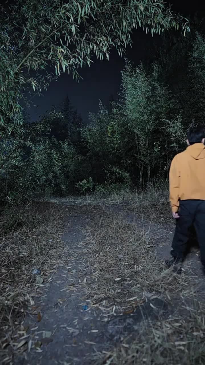 畢業不應聘,擺攤去算命 - 第 40 集